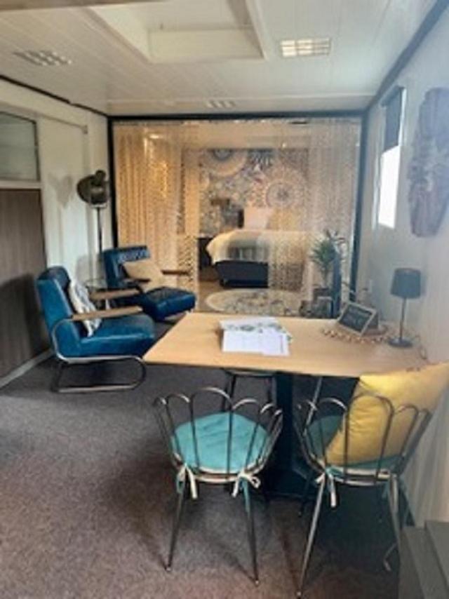 Het Atelier, Sfeervolle B&B Compleet Appartement In Hartje Staphorst Luaran gambar